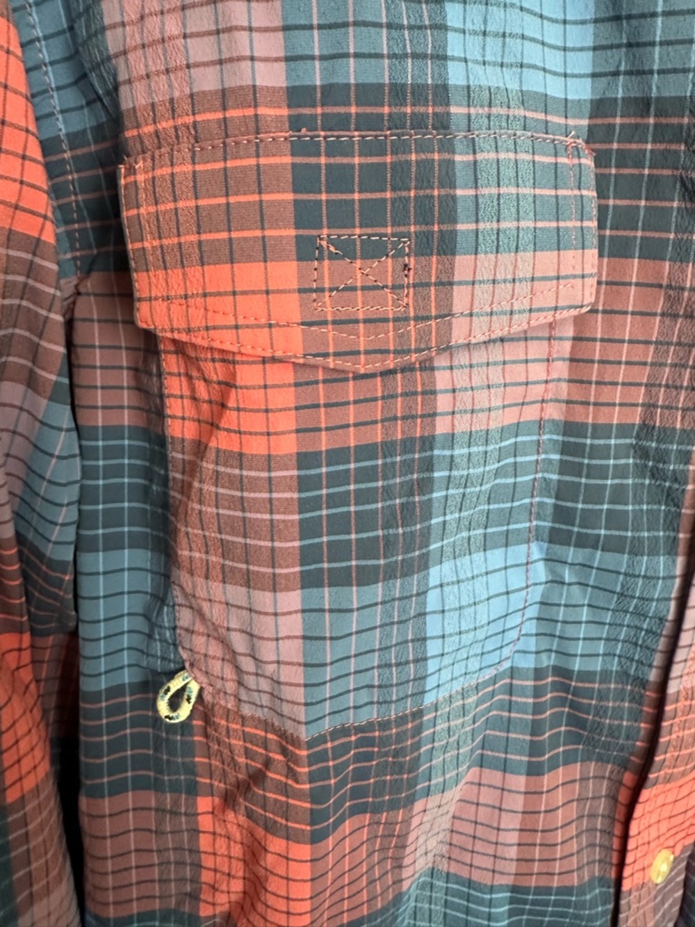 Men’s L Vineyard Vines Coral and Blue Harbor Fishing Shirt - Picture 7 of 9